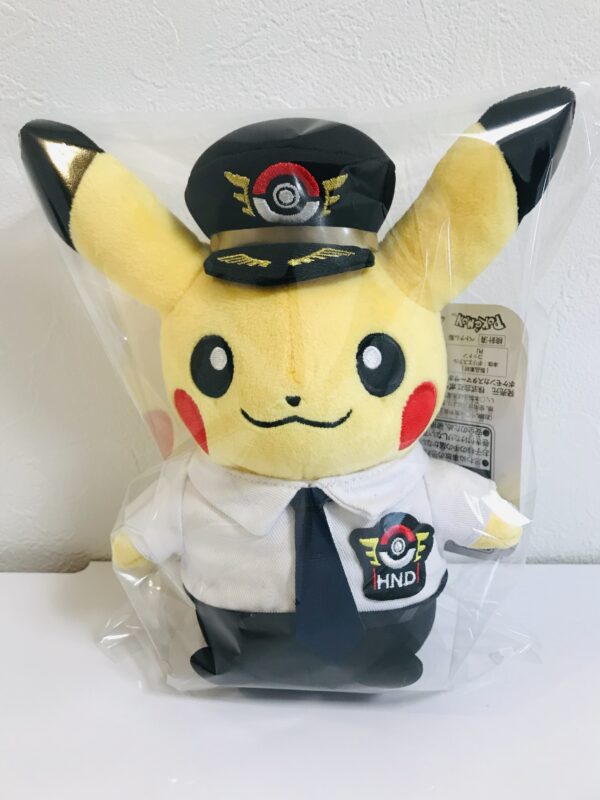 ピカチュウぬいぐるみ